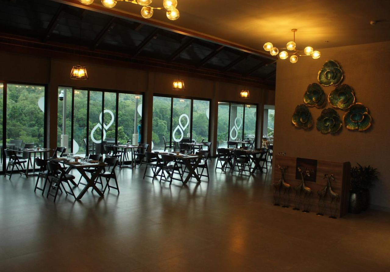 Niraamaya Retreats Samroha Athirappilly Exterior photo