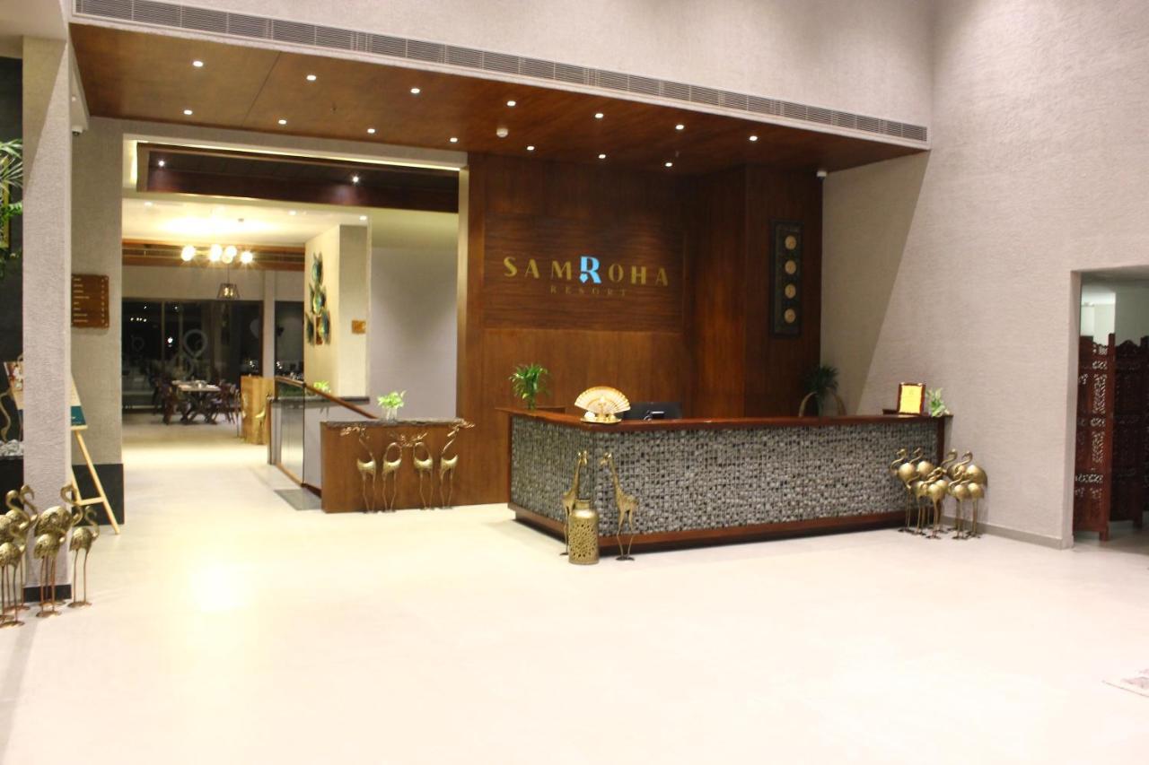 Niraamaya Retreats Samroha Athirappilly Exterior photo