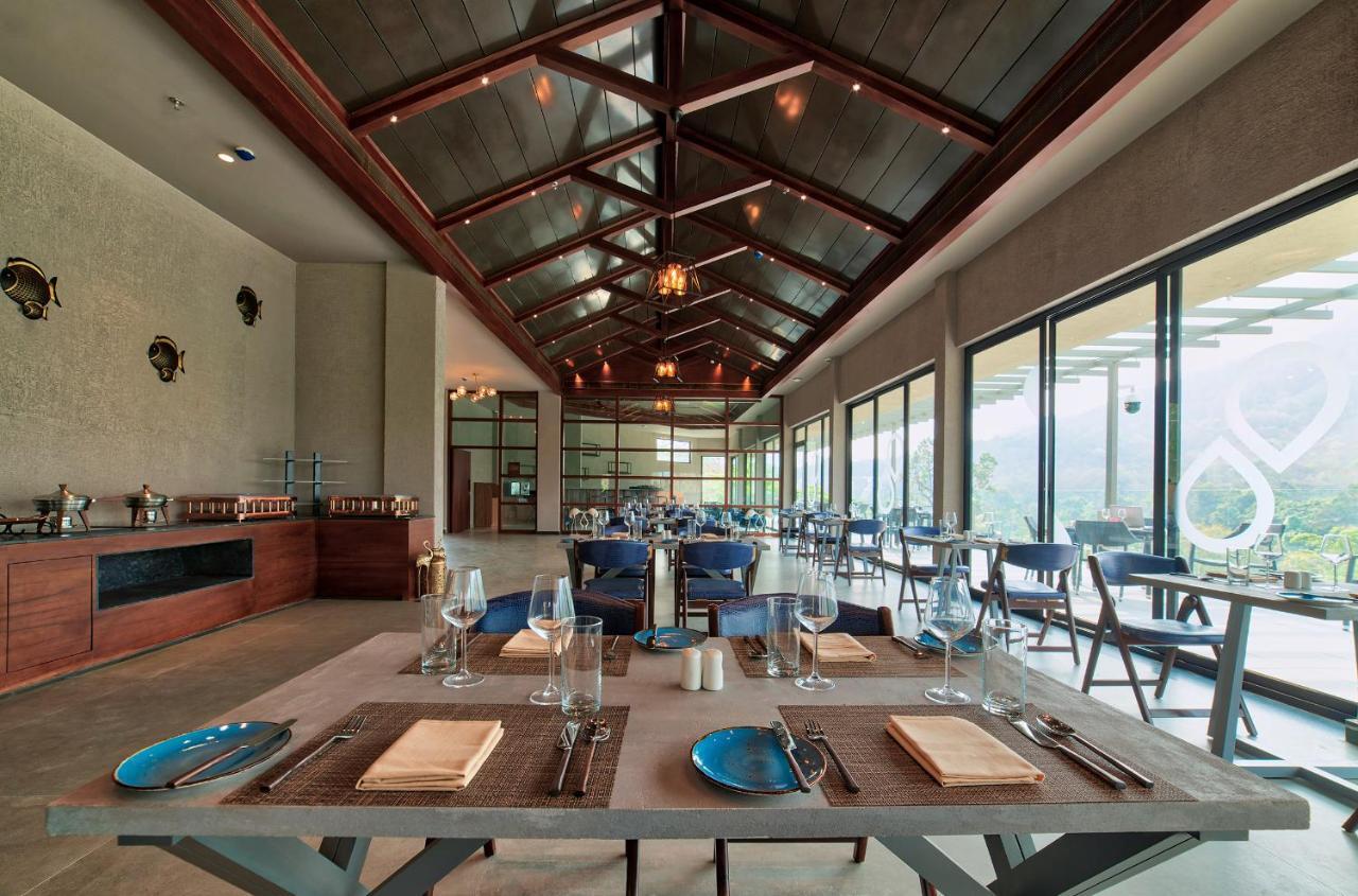 Niraamaya Retreats Samroha Athirappilly Exterior photo