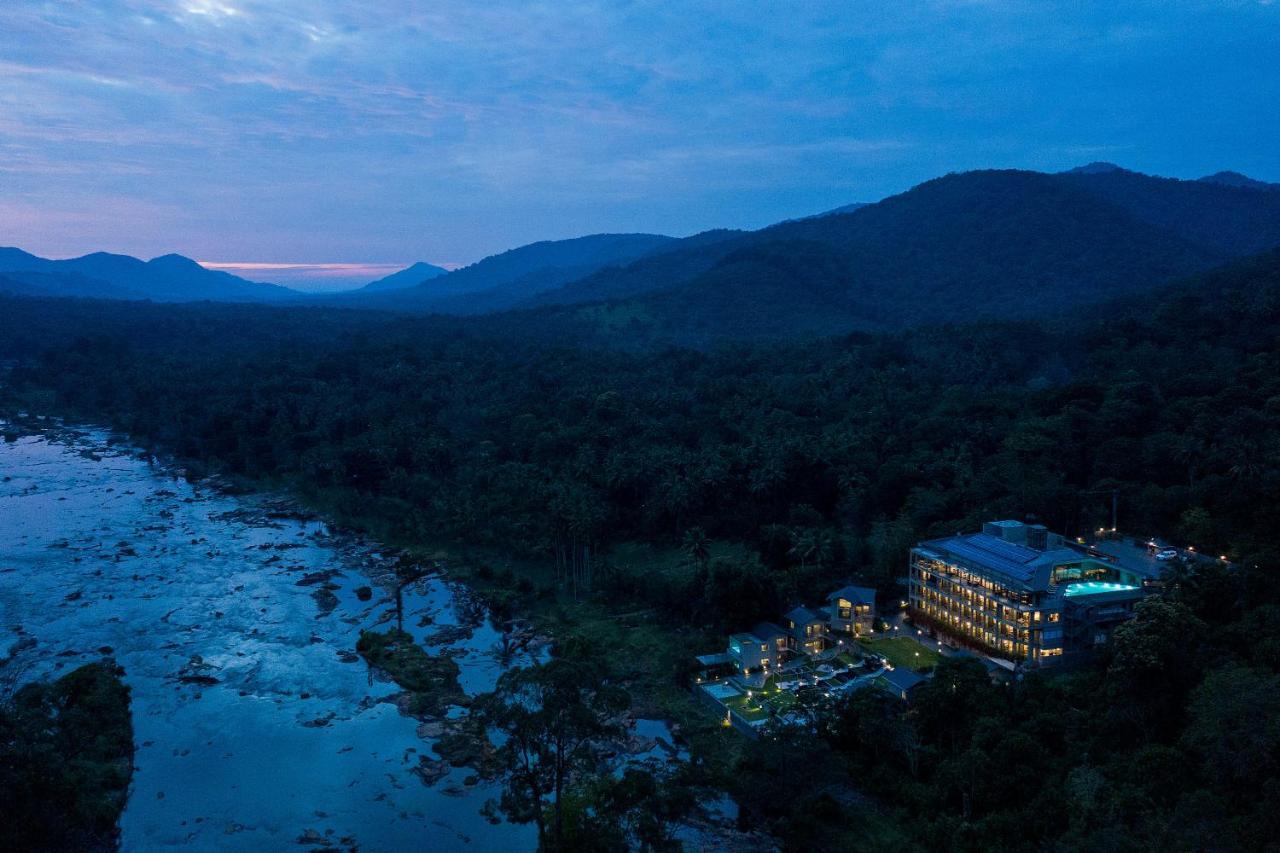 Niraamaya Retreats Samroha Athirappilly Exterior photo