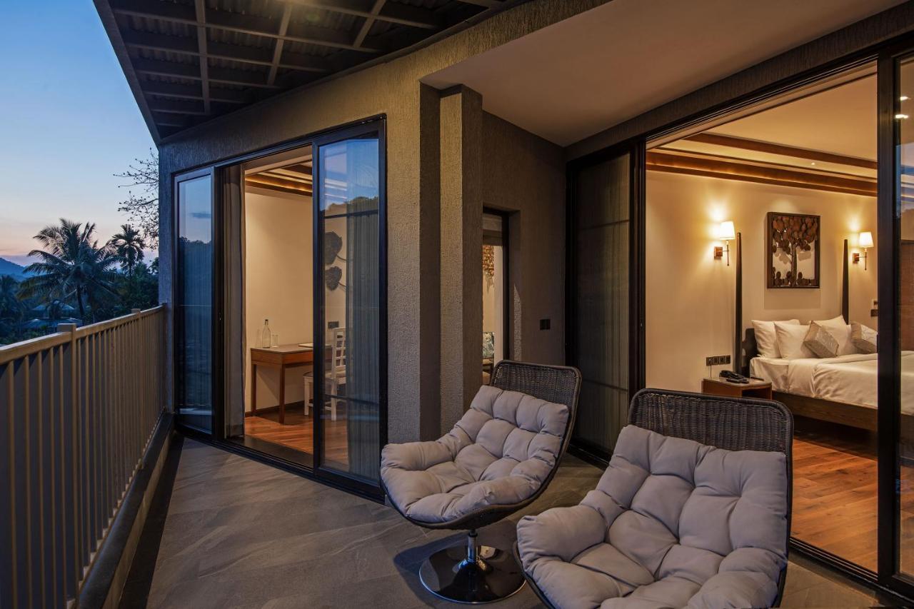 Niraamaya Retreats Samroha Athirappilly Exterior photo
